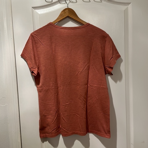 Abercrombie & Fitch - Picture 2 of 2